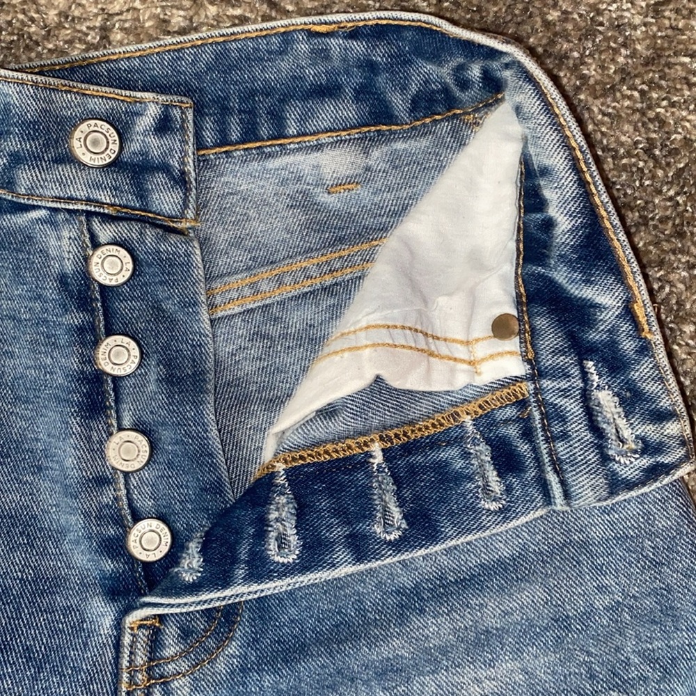 PacSun Ripped Jeans - Picture 4 of 4